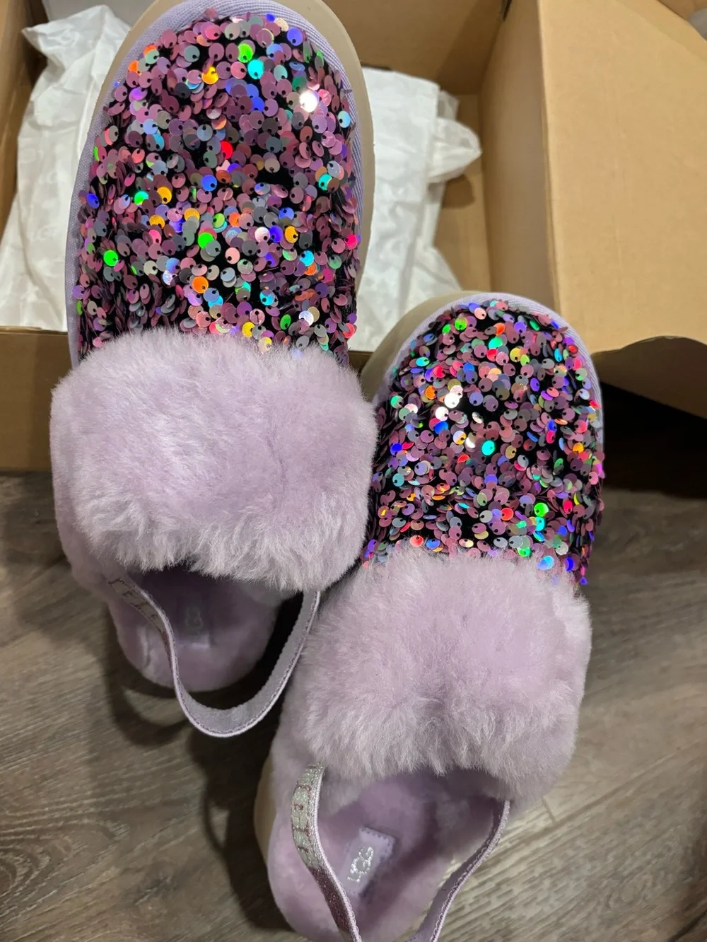 Ugg funkette sequin